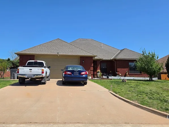 1604 SW Edward Cir, Lawton, OK 73505