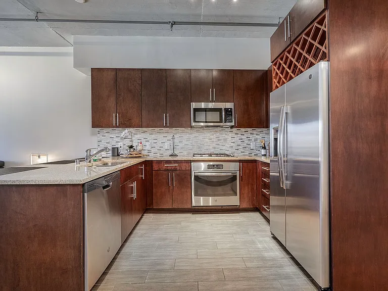 353 E Bonneville Ave #525 — Photo 4