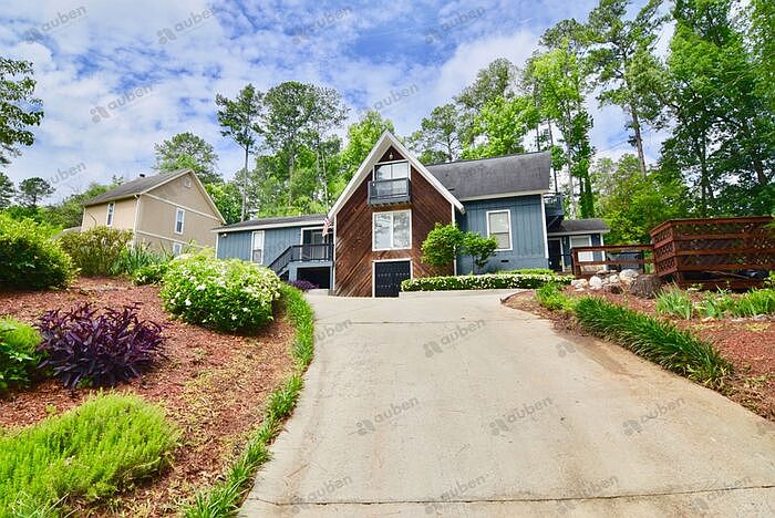 1st image of 1025 Brookwood Dr