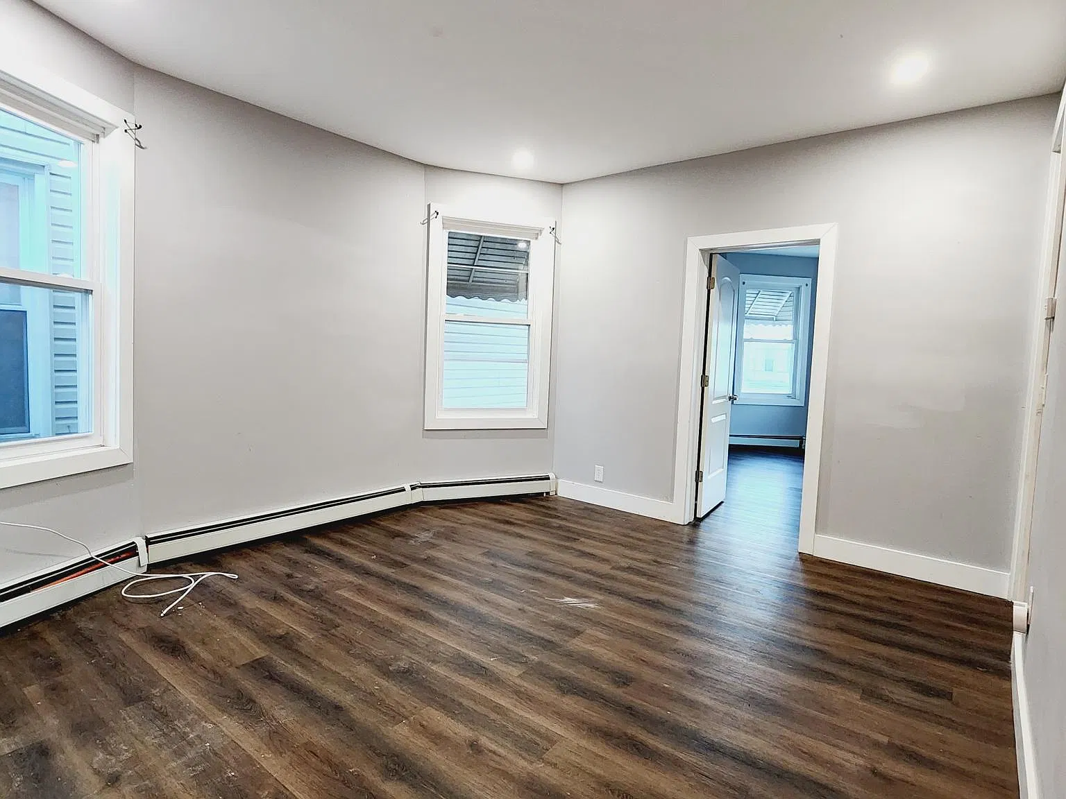 4 bed, 1000 sqft, $2,550 — Photo 4