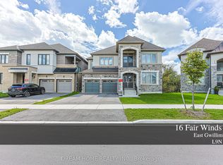 16 Fair Winds Ln, East Gwillimbury, ON L9N0V5