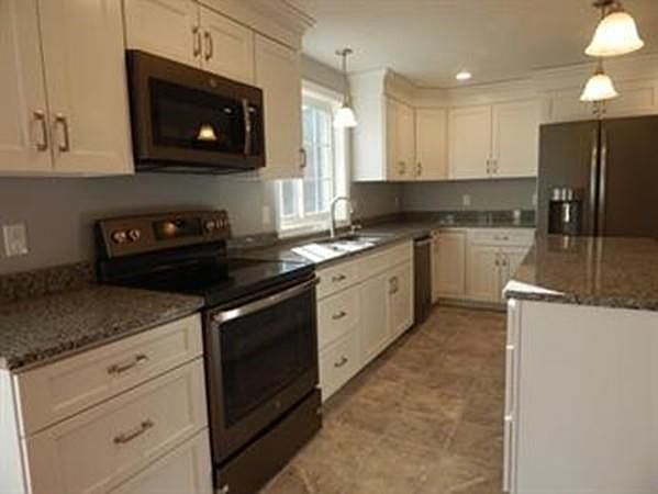 2nd image of 16 Sunrise Ave