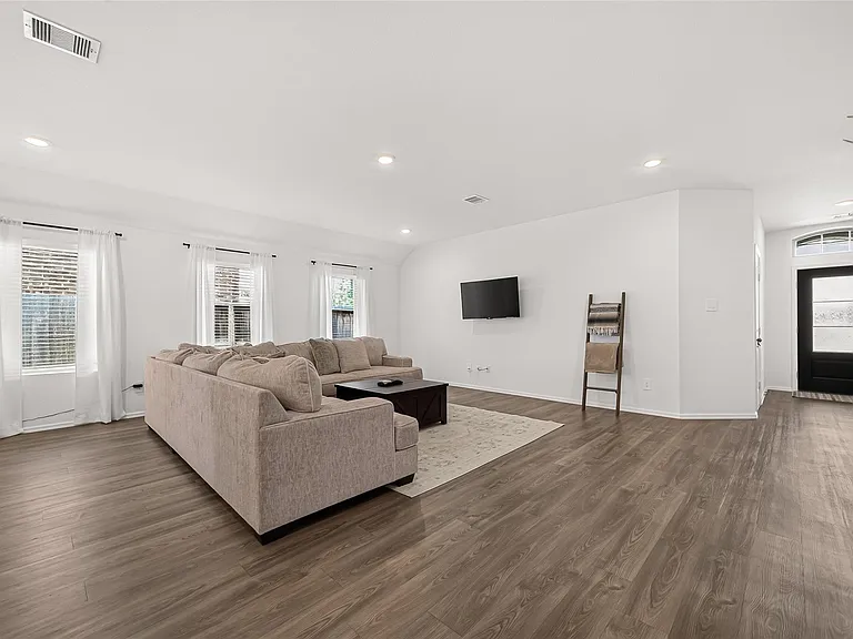 3112 Catalonion Ct — Photo 5