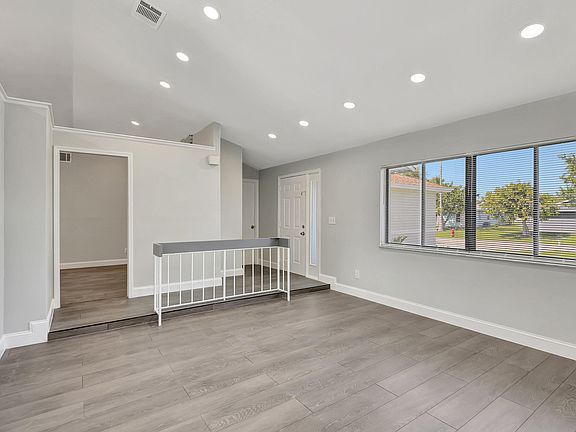 3rd image of 782 SE Sweetbay Avenue