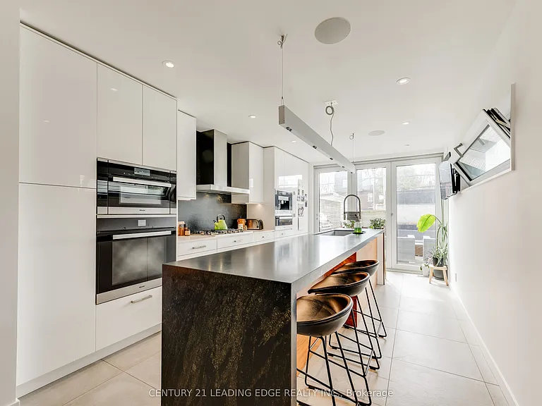 81 Dagmar Ave — Photo 11