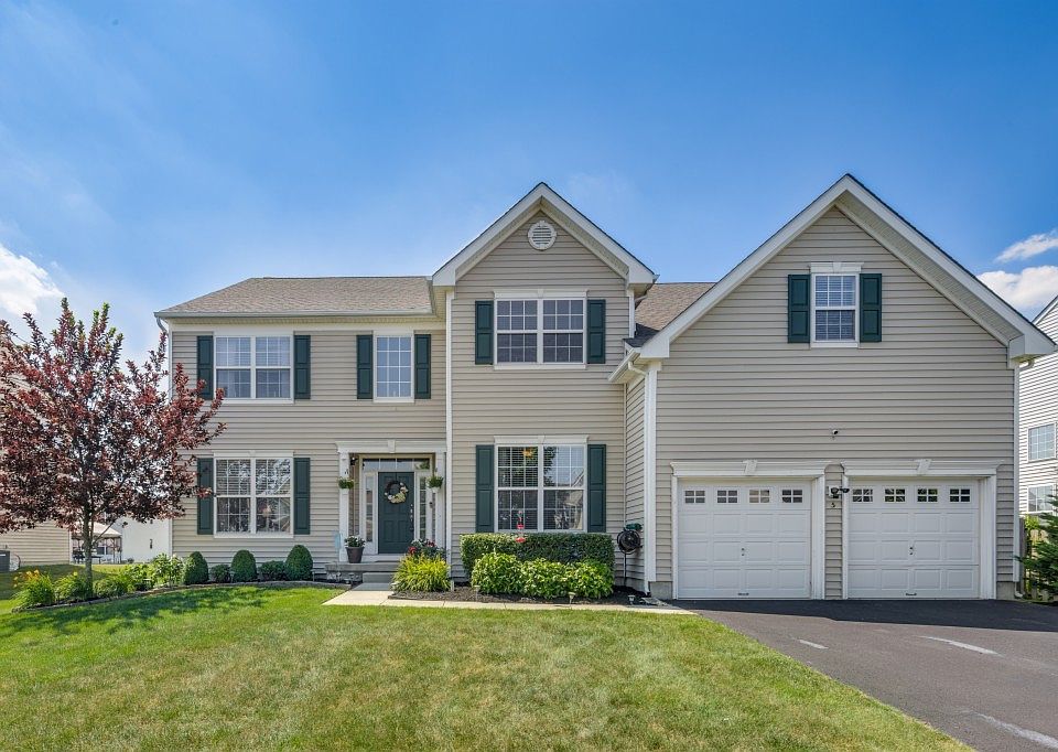 2nd image of 5 Cambridge Ln