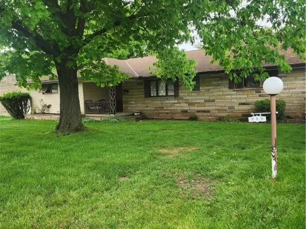 495 S Samuel Dr, Zanesville, OH 43701