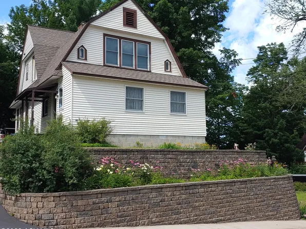 87 Helen St, Saranac Lake, NY 12983