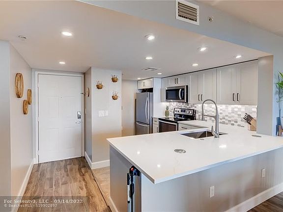 3rd image of 520 SE 5th Ave APT 3609