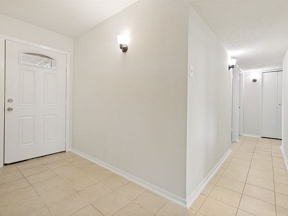 4th image of 522 Hightrail Dr