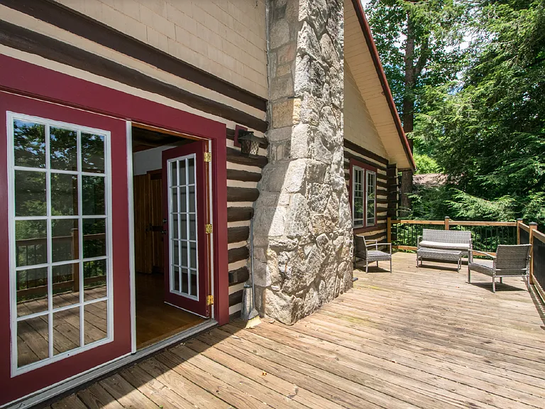 117 Lake Dr — Photo 10