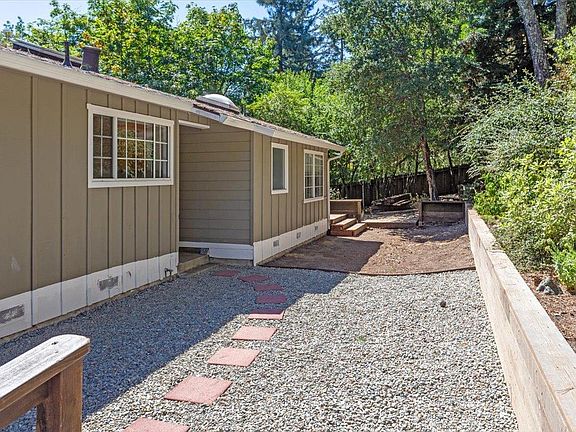 4th image of 21685 Woolaroc Dr