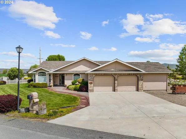 4020 Kirkway Dr, Baker City, OR 97814