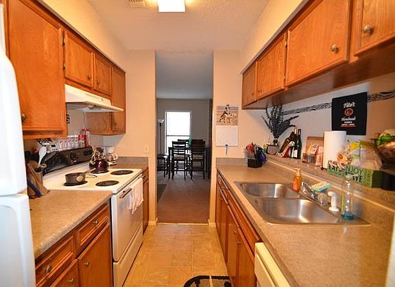 4th image of 10616 Mellow Mdws APT 19B