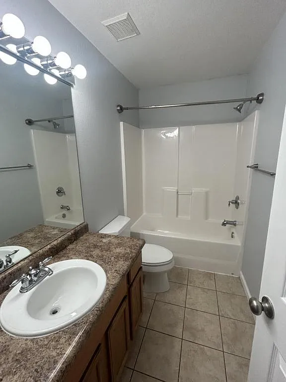 1276 E. Platteville Blvd — Photo 4