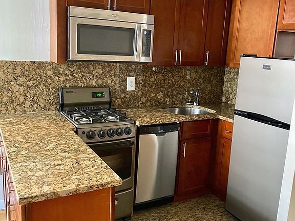3rd image of 156 Bleecker St #3EE