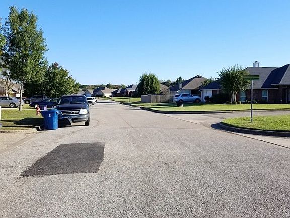 5th image of 1803 Waterton Cir