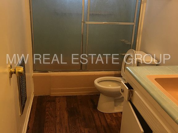 3rd image of 4723 August St APT 8
