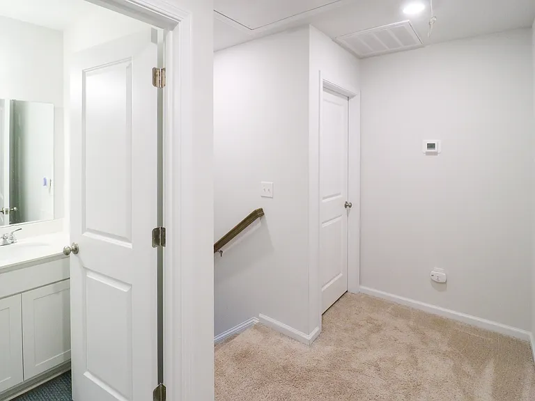 493 Kippen Ln — Photo 12