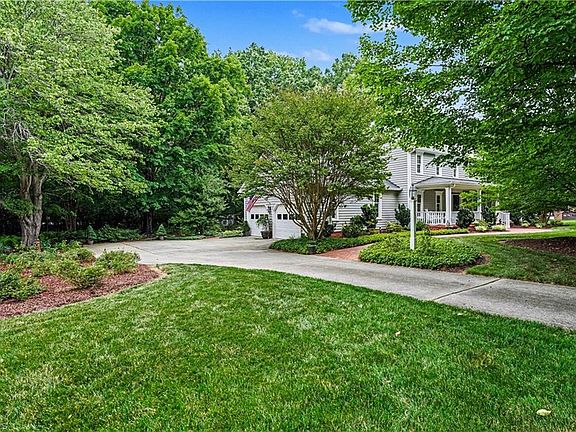 3rd image of 4703 Olde Forest Dr