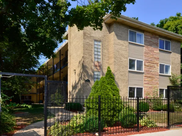 1404 W Estes Ave APT 1B, Chicago, IL 60626