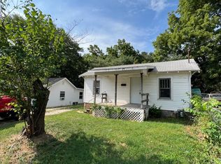 809 W Della St, Springfield, MO 65803