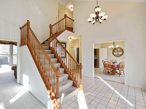 2nd image of 396 Banbury Ln