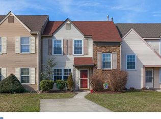 4 Meeting House Ln, Turnersville, NJ 08012