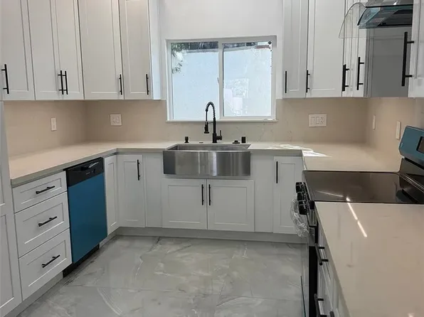 522 Stanford Rd, Burbank, CA 91504