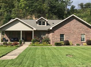 11 Prater Dr, Pikeville, KY 41501