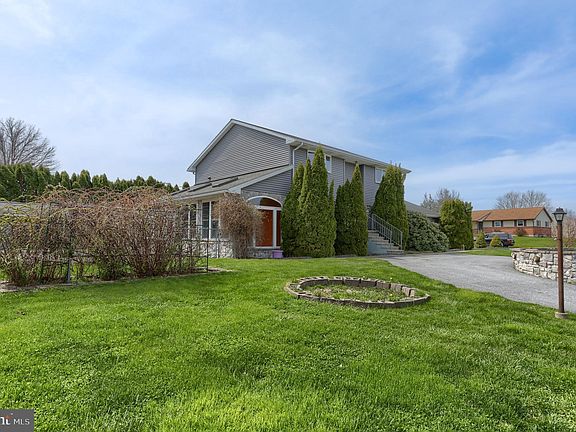 4th image of 1150 Garden Ave
