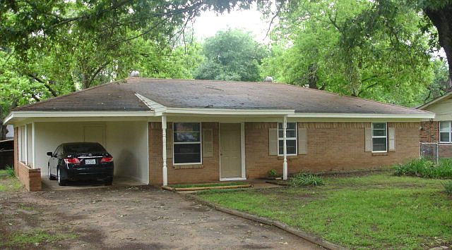 1st image of 106 Palm Dr