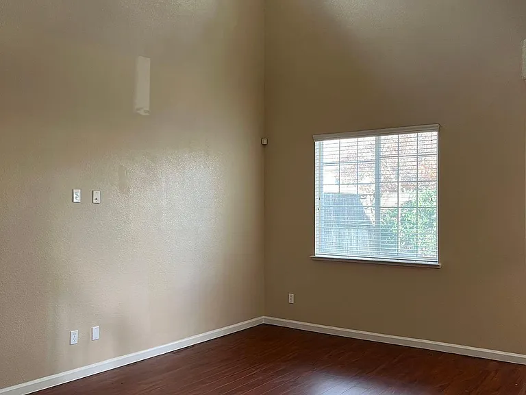 8193 Shay Cir — Photo 16