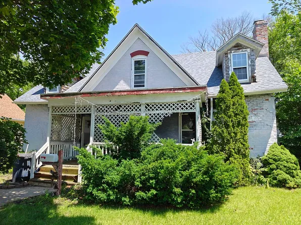 304 Hendricks St, Michigan City, IN 46360