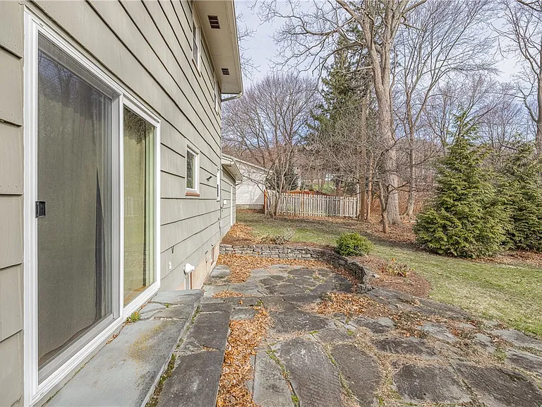 95 Parkwood Ave — Photo 39