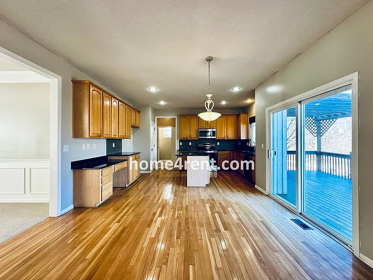 15252 W 158th Ter — Photo 10
