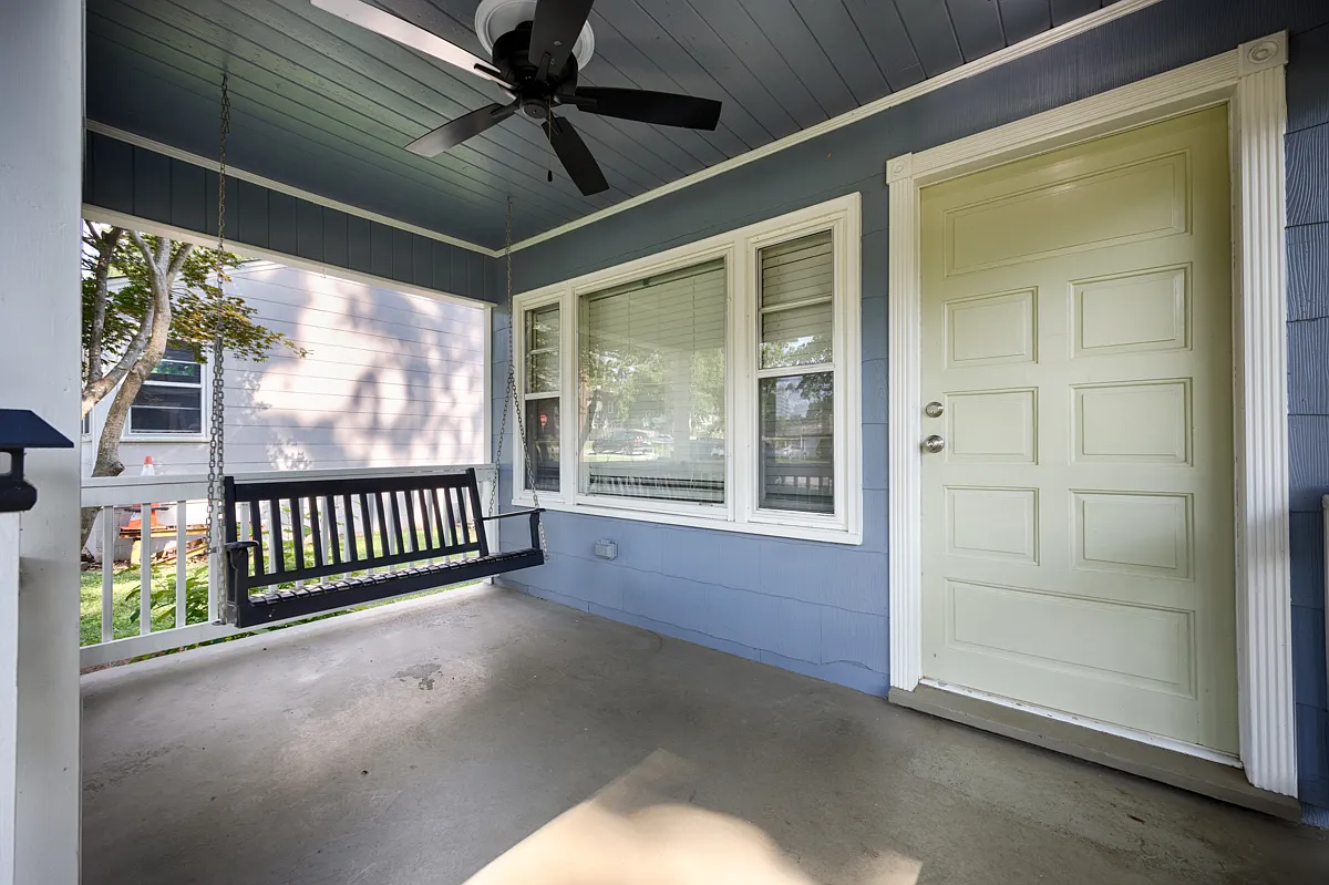2 bed, 896 sqft, $1,800 — Photo 4