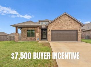 2401 Lock Ln, Pea Ridge, AR 72751