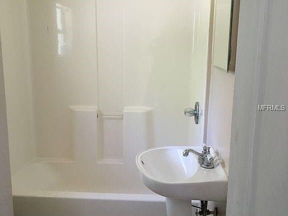 2nd image of 349 N Myrtle Ave