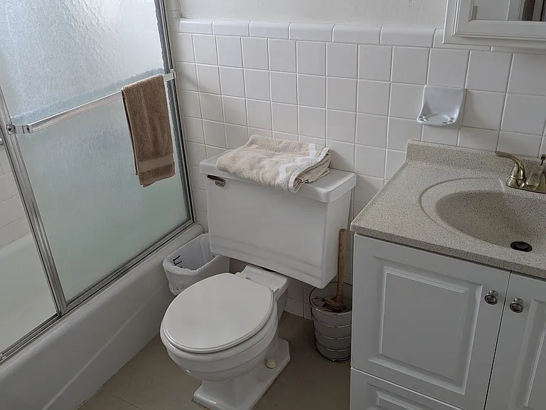2050 NE 39th St #209N — Photo 32