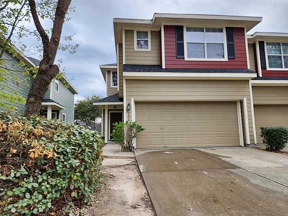 3rd image of 8808 Elm Drake Ln