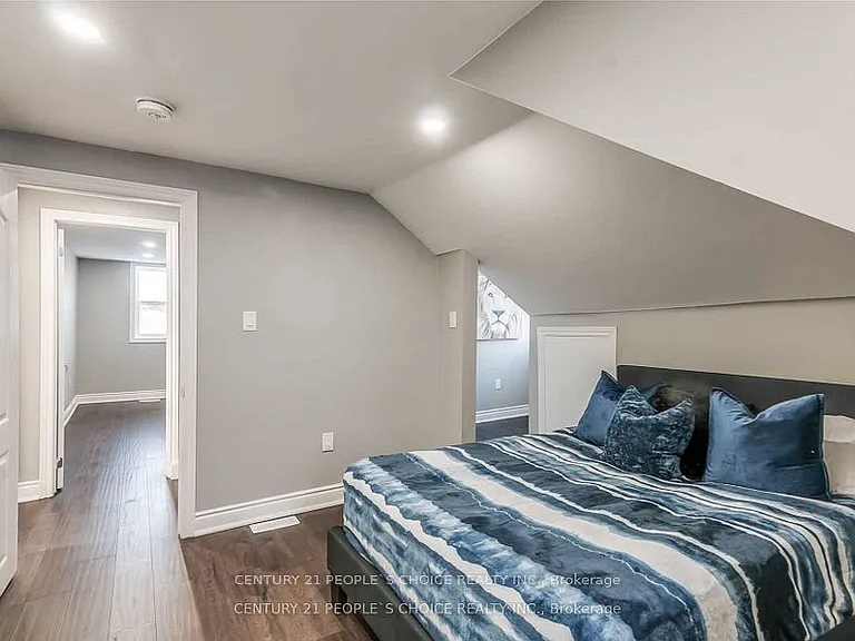 1226 Oxford Ave — Photo 25