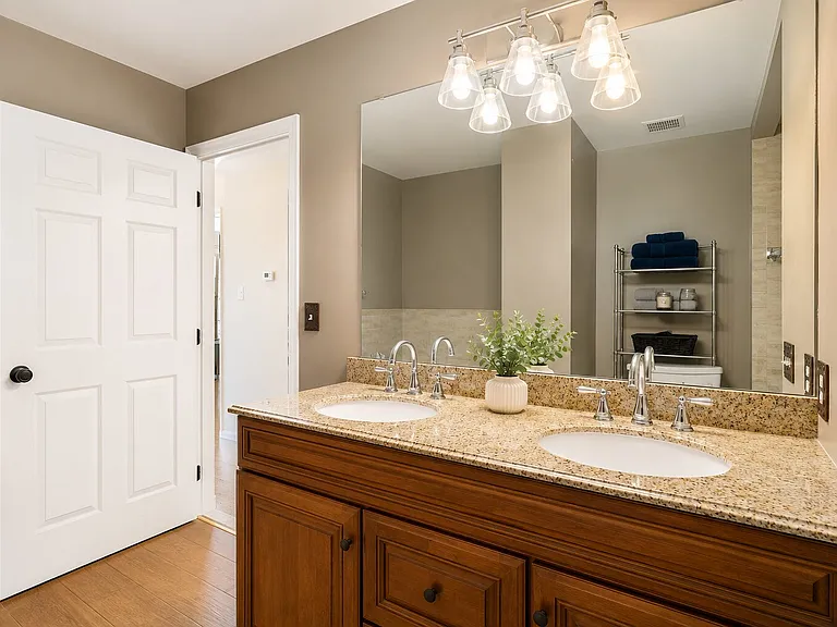 32 Mill Stream Rd — Photo 14
