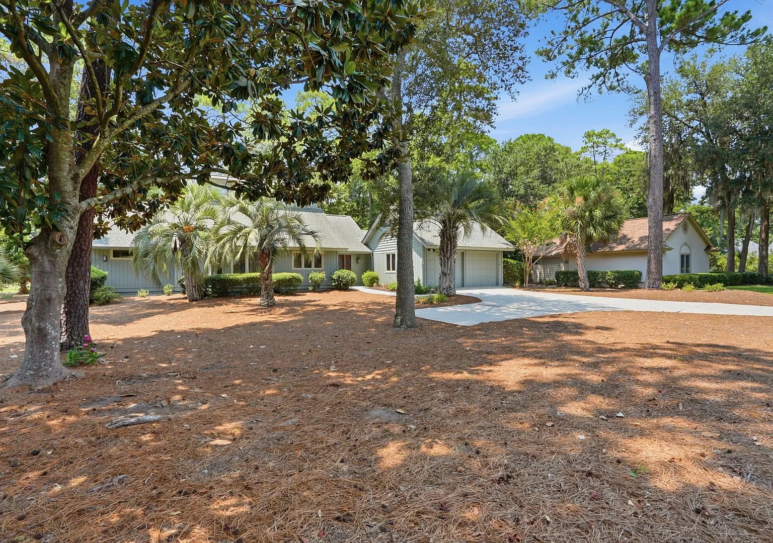 Enjoy Lowcountry living in this beautifully updated 3-Bed, 2-Bath home in Moss Creek! — Photo 2