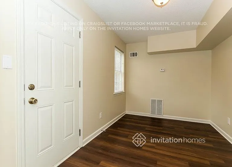 1131 Collyns Ct — Photo 8