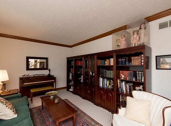 4th image of 10732 Countrywalk Ct