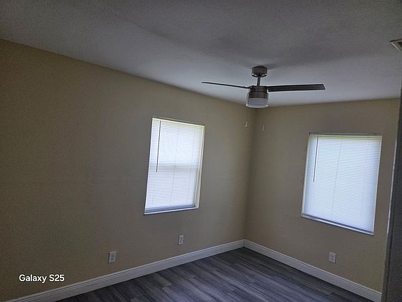 5th image of 21211 Meehan Ave