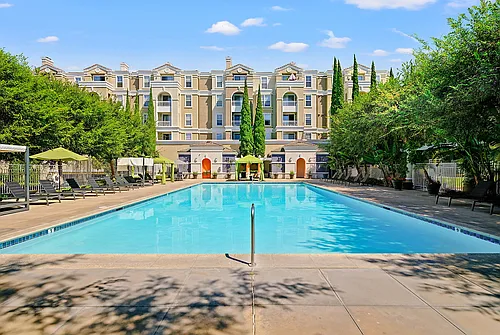 Pinnacle at MacArthur Place Photo 1