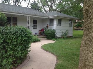 301 S McKinley St, Mansfield, IL 61854