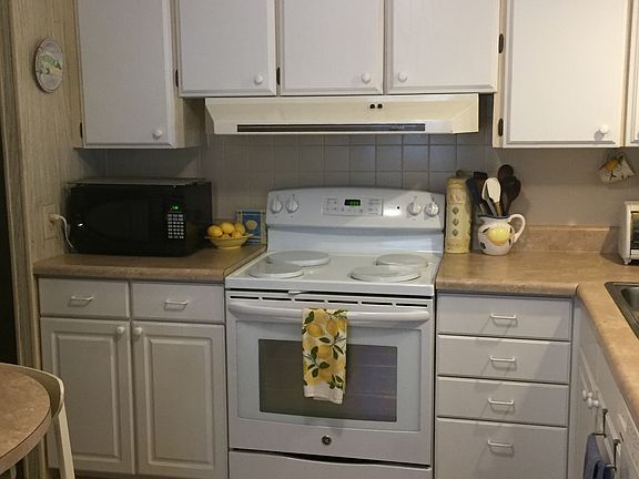 4th image of 39424 Rockford Ave